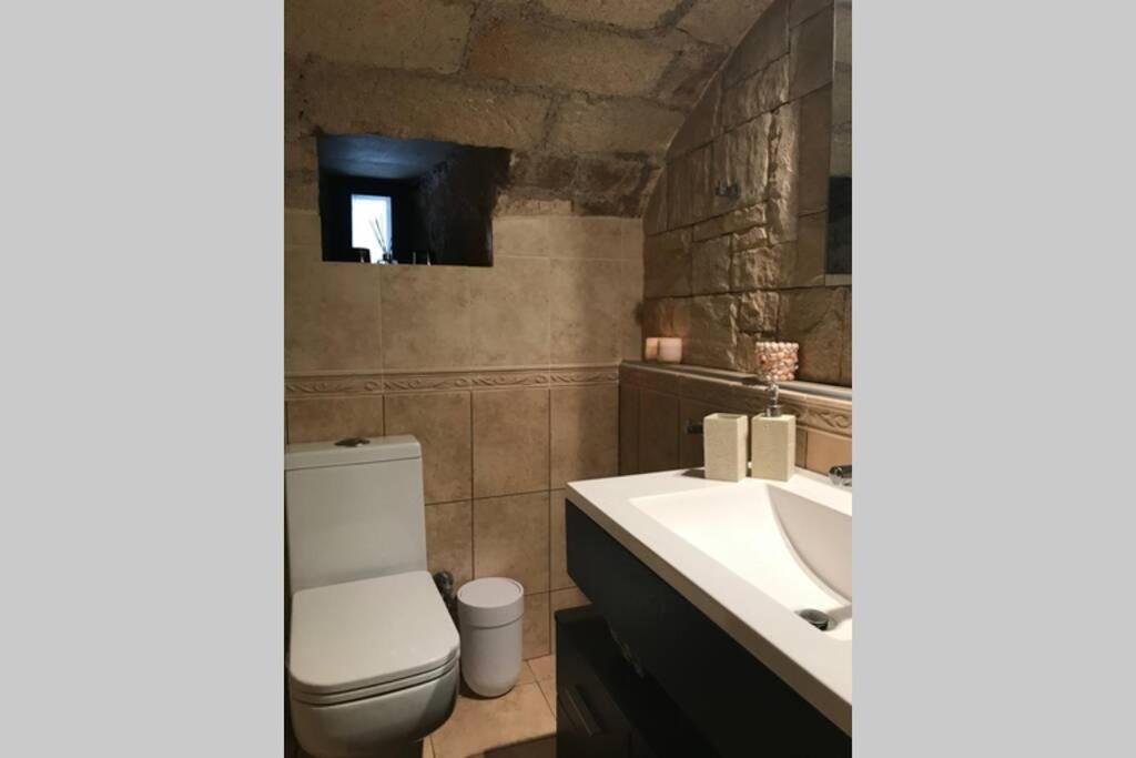 Blue Door Apartment Monemvasia Bagian luar foto